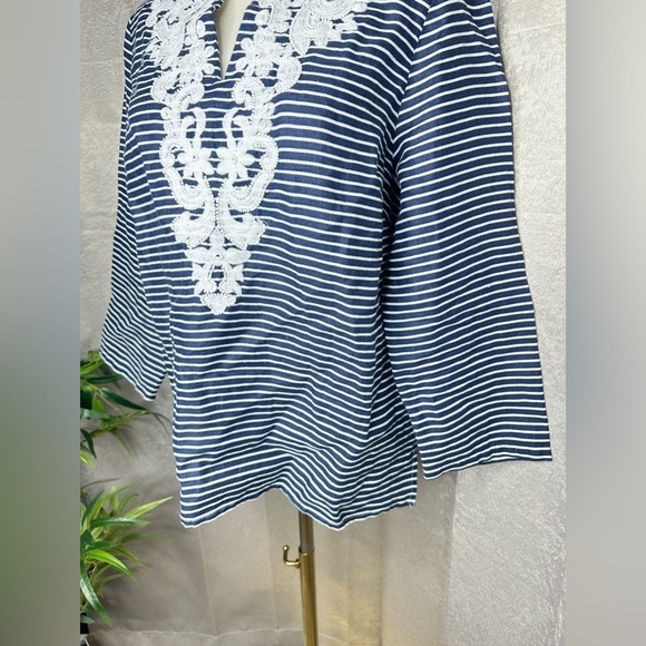 NEW Talbots 100% Linen Stripe Embroidered Floral Tunic Top in Navy Sz Medium - Picture 5 of 10
